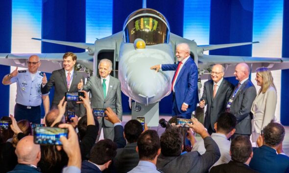 Första Saab Gripen E som producerats i Brasilien