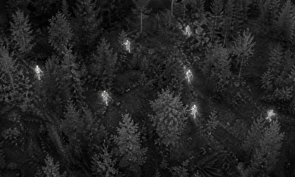 Militärer sedda från IR-kamera