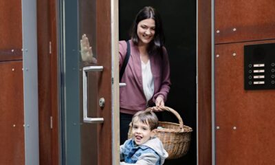 Dörr med lås från Assa Abloy